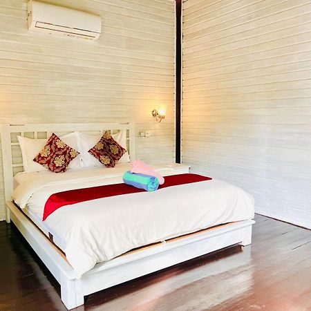Tarci Bungalows Lembongan Нуса-Лембонган Экстерьер фото