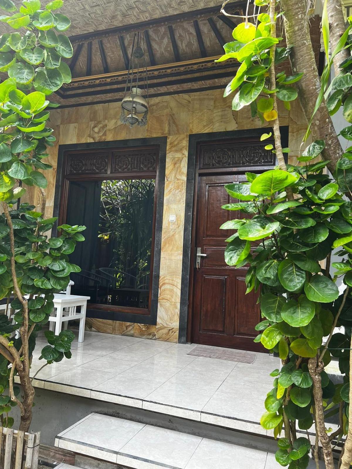 Tarci Bungalows Lembongan Нуса-Лембонган Экстерьер фото