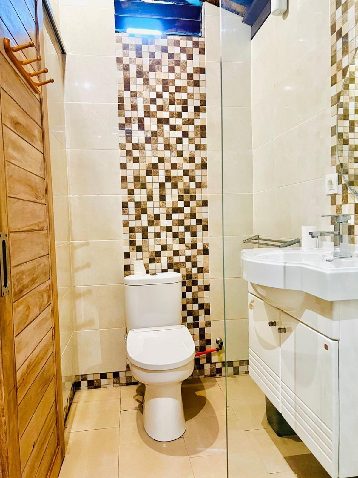 Tarci Bungalows Lembongan Нуса-Лембонган Экстерьер фото